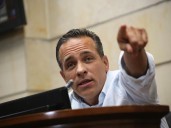 Álexander López recupera su curul por decisión de la Corte Constitucional