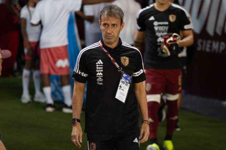 El argentino Fernando Batista es destituido como seleccionador de Venezuela
