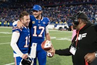 Deadspin | NFL roundup: Bills cap rally with walk-off FG to stun Ravens