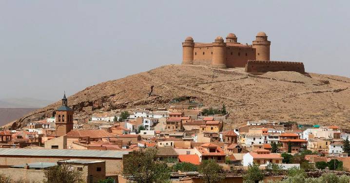 Dónde comer en la Calahorra si vas a ver el castillo: bares típicos, restaurantes y tascas