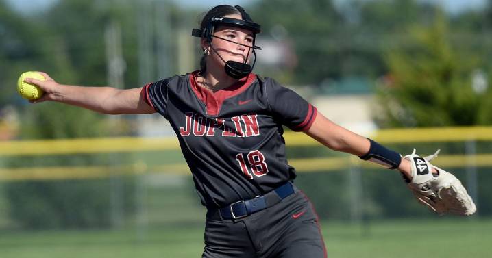 Eagles earn bracket title at JHS tourney