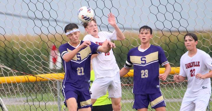Photos: Serena boys soccer claims 6-2 win against Earlville – Shaw Local