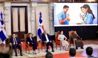 President Abinader presides over worship at the National Palace