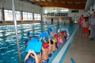 Almonte recupera el techo de la piscina cubierta y espera reabrirla a finales de octubre