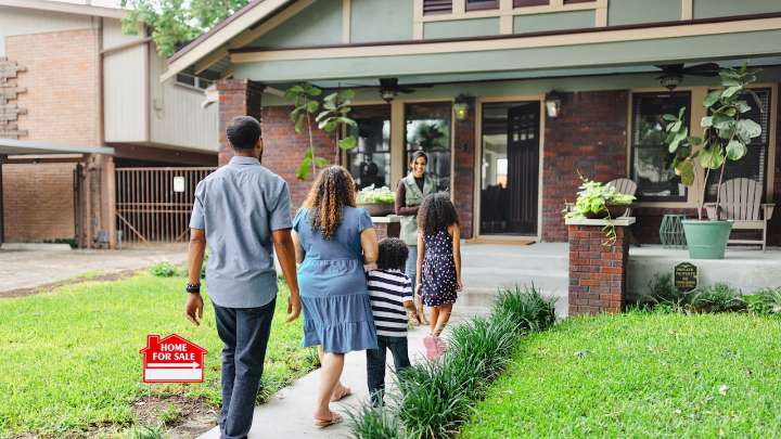 Mercado inmobiliario en caída: propietarios de Estados Unidos rematan sus casas por crisis en el sector