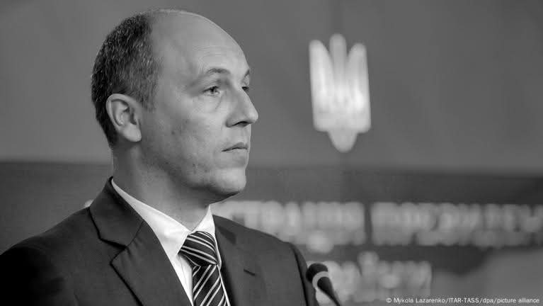 Ex presidente del parlamento ucraniano, Andriy Parubiy, fue asesinado en Lviv