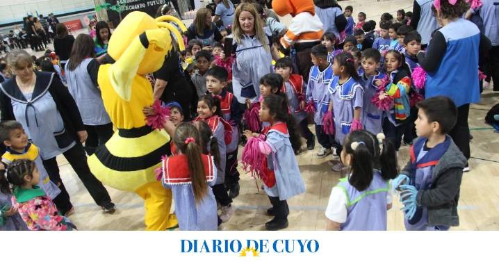 Los niños coparon de alegría y entusiasmo el Velódromo para cerrar la Semana de la Educación Inicial