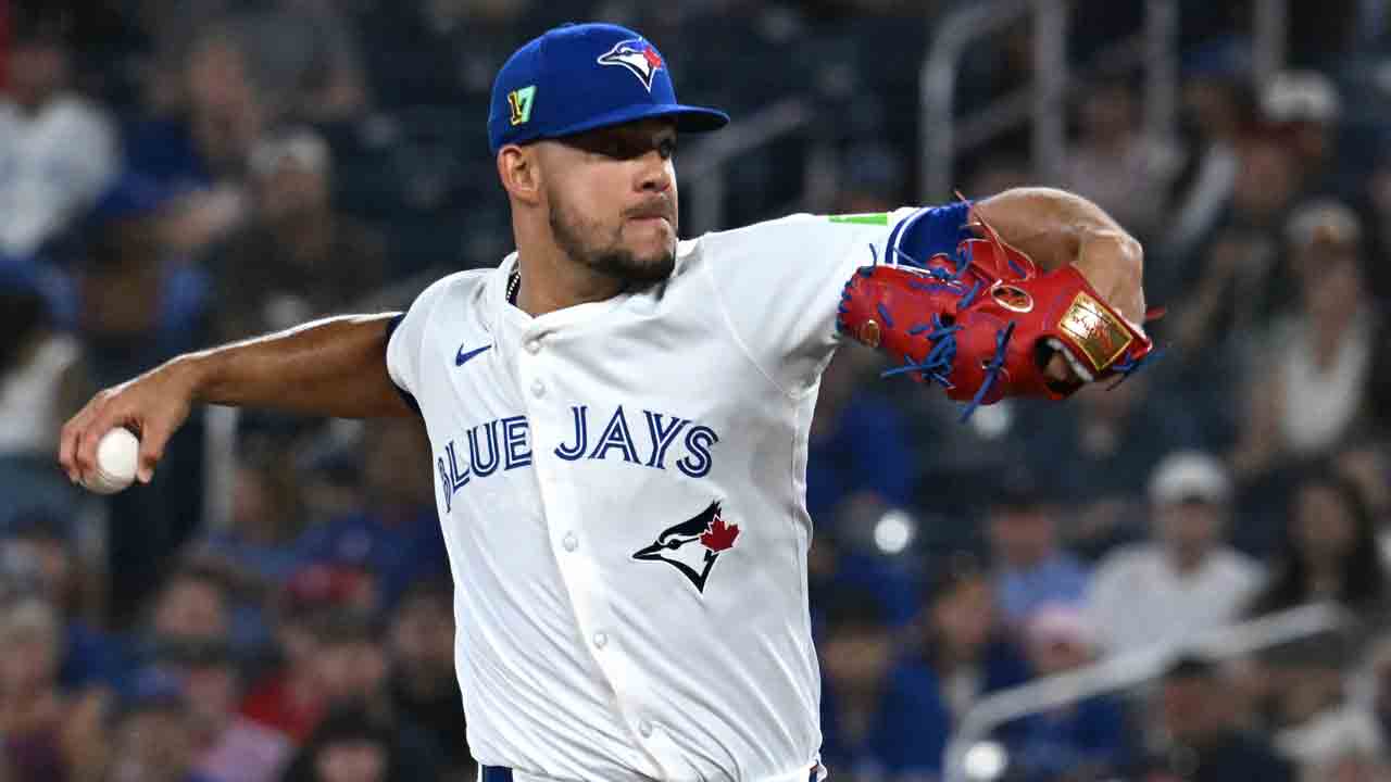 Blue Jays placing Jose Berrios on IL with elbow injury