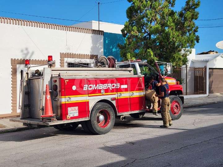 Derrumbe provoca fuga de gas en vivienda de la colonia Santa Rosa