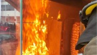 Incendio en taquería de Lomas de Angelópolis moviliza a bomberos y clientes