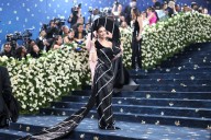 Demi Moore respalda a la esposa de Bruce Willis por cómo lo ha cuidado