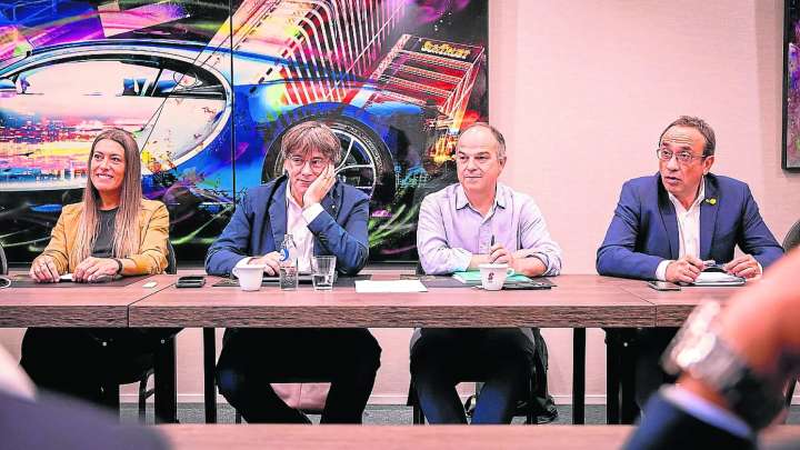 Puigdemont activa la cuenta atrás para decidir si rompe con el Gobierno