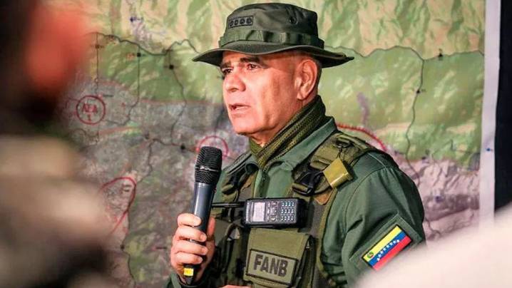 Padrino López advierte a Guyana y Trinidad y Tobago: "Si nos atacan desde su territorio, recibirán respuesta" 14 de septiembre de 2025 | País Estas declaraciones se producen en medio de crecientes ten
