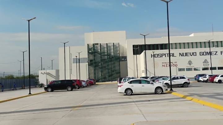 Albañil cae de una 4 metros de altura en Gómez Palacio; sufrió graves fracturas