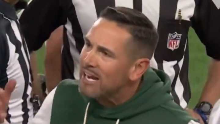 NFL fans spot Packers coach Matt LaFleur grilling star player on sidelines after crucial error in Commanders game