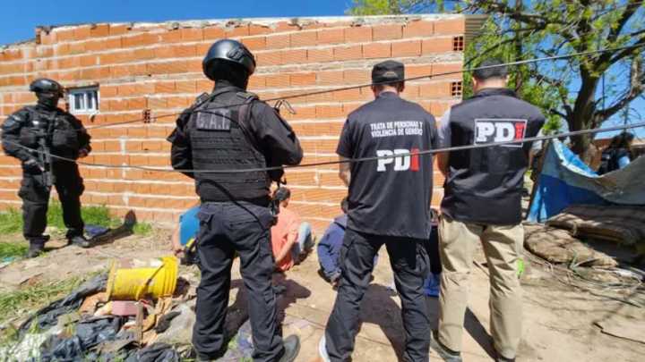 Santa Fe: rescatan a una adolescente encerrada por años y al bebé que tuvo en cautiverio