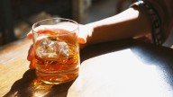 Profeco revela qué whisky mexicano barato cumple con la norma en 2025