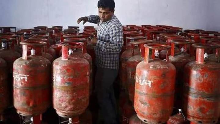 Govt approves 2.5 million additional LPG connections under Ujjwala Yojana