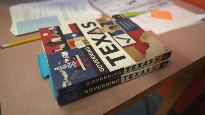 2 North Texas school districts considers consolidation