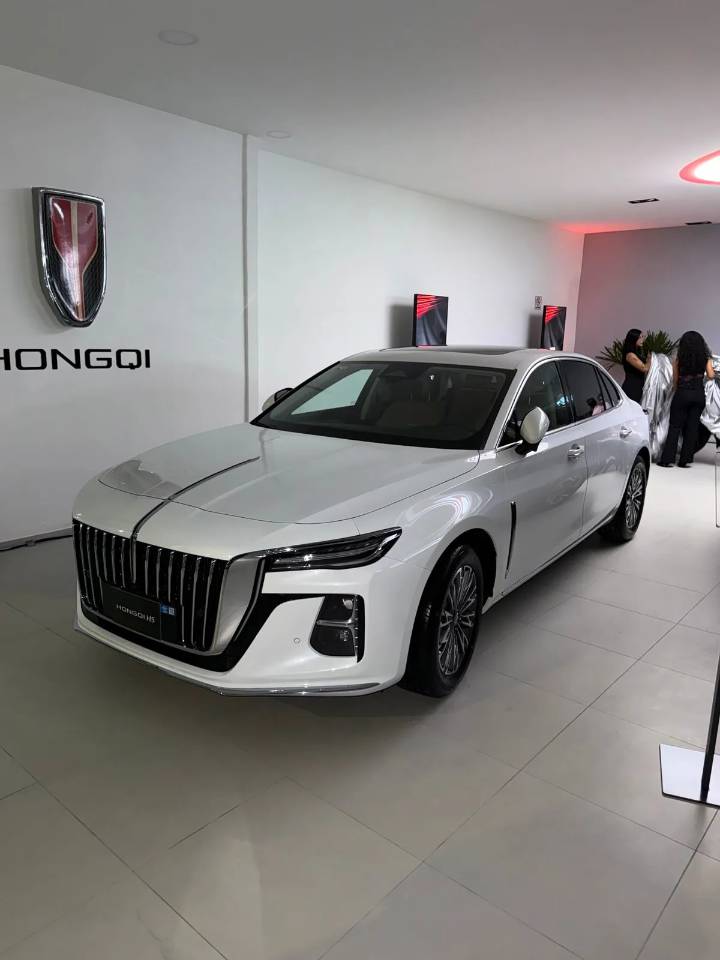 Hongqi inaugura su “Nuevo Legado del Lujo” en México con agencias en CDMX, Puebla y Monterrey