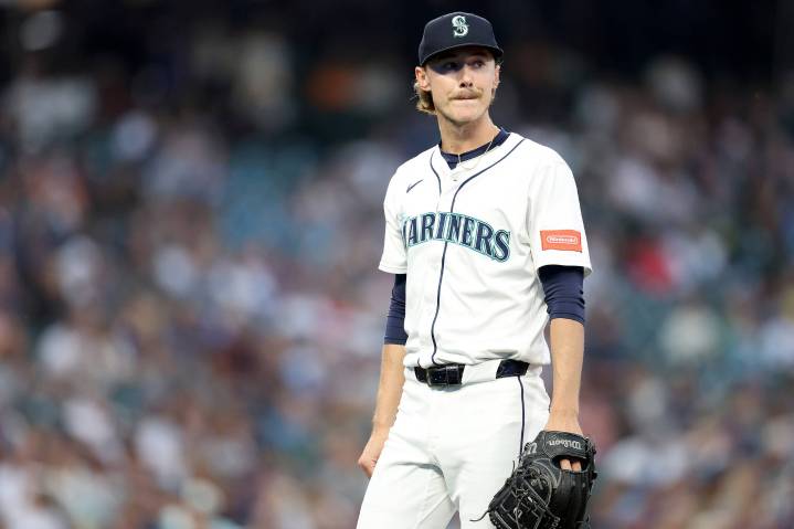 M’s clinch postseason berth with Naylor’s double, late magic