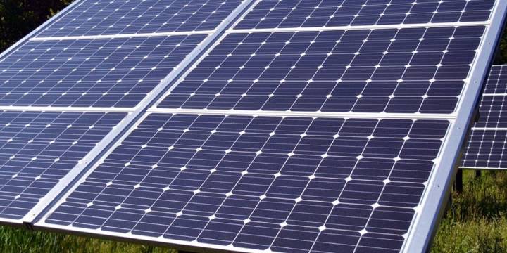 Solar power company plans to shut down operations in Connecticut