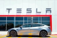 Rediseña Tesla manijas de puertas tras reportes de seguridad