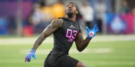 Commanders rookie DB returns after injury scare during TNF clash with Packers