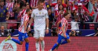 Atlético de Madrid humilla al Real Madrid y corta con el invicto del equipo de Xabi Alonso