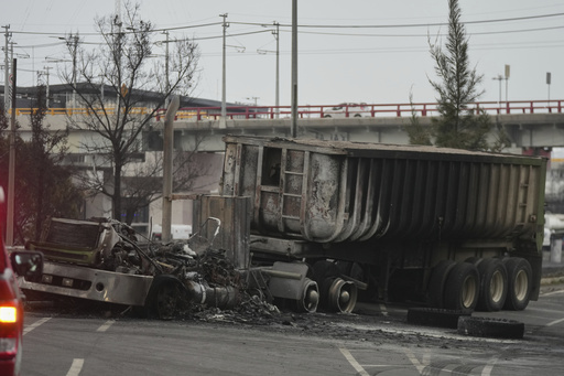 La explosión e incendio de un camión con gas en Ciudad de México deja al menos 57 heridos