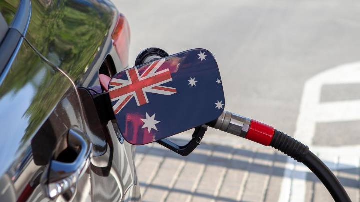 Federal government announces $1.1b plan to power cars with low