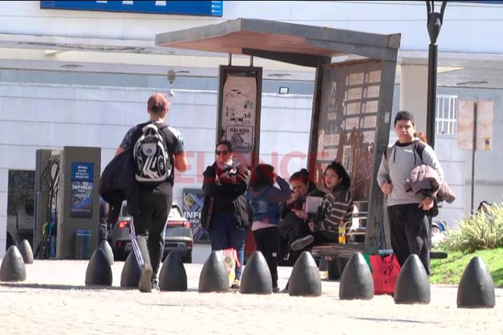 Sin colectivos de líneas urbanas en Paraná: el impacto en las ventas y la movilidad cotidiana