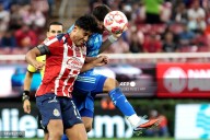 Chivas y Tigres empatan en partido pendiente