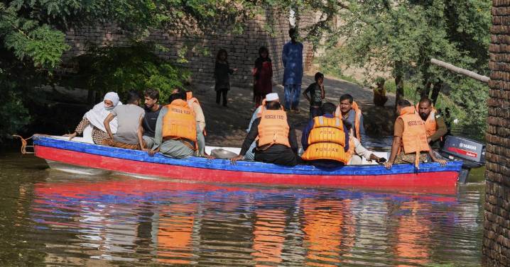 India warns Pakistan of more cross-border flooding due to heavy monsoon rains