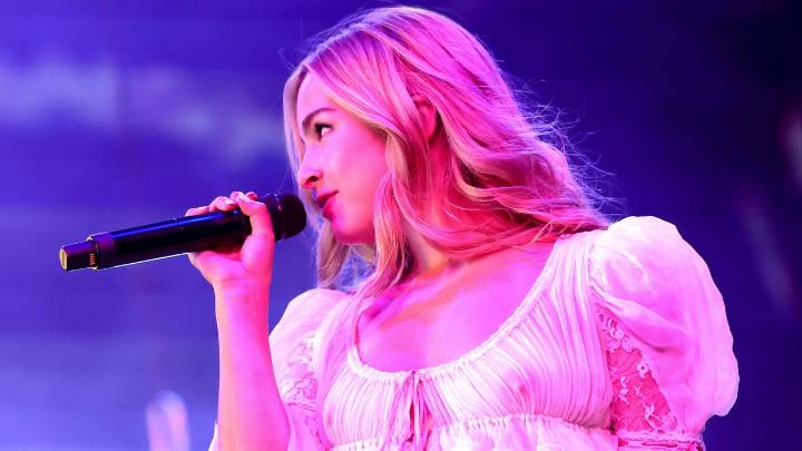 A Pop Star Like Addison and Brand-New Versace? It’s a Match Made in Heaven