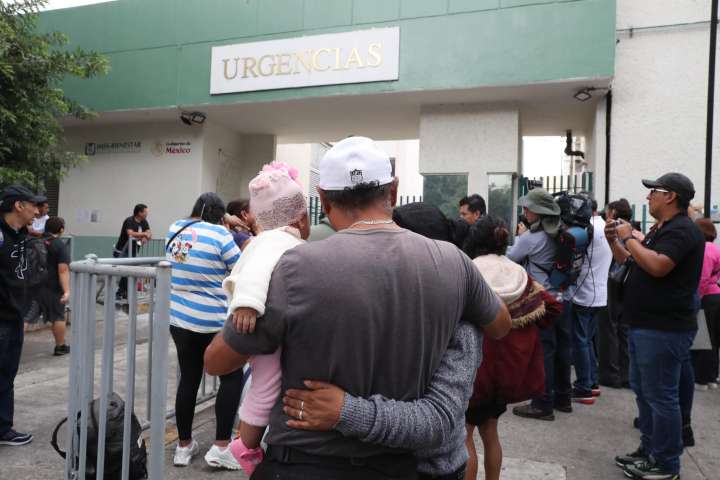 Sube a diez la cifra de muertos por la explosión de un camión de gas en Ciudad de México