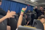 Escándalo: los cánticos nazis de alumnos de la escuela "Humanos" que dice ser embajadora mundial de la paz