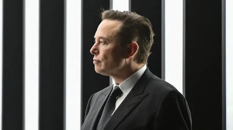 Elon Musk compra acciones de Tesla por $1,000 millones y reactiva el mercado