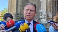 Canteli exige «realidades» sobre el derribo de El Cristo y presenta el nuevo camión eléctrico de recogida de residuos