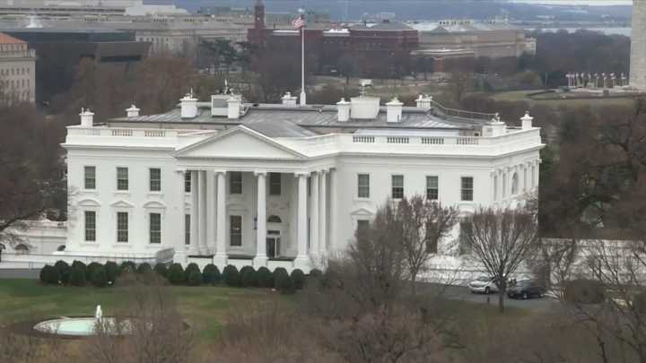 Shutdown standoff deepens ahead of crucial meeting at the White House