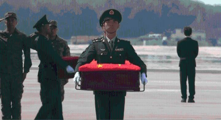 VIDEO: China recupera restos de treinta soldados chinos caídos en la Guerra de Corea