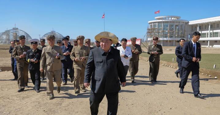 Kim Jong-un debuts fashionable new hat as he tours 'treasure island'