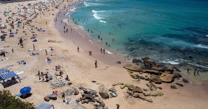 Hundreds of workers asked to move to Australia - if they work in one of these industries