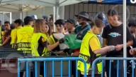 La seguridad del Real Madrid no permite la entrada de banderas de Palestina al Bernabéu