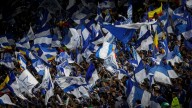 Duro encuentro entre hinchas de Millonarios y jugadores en aeropuerto de Valledupar quedó en video: “Profe, bórrelos a todos”