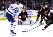 Maple Leafs hold off Senators rally for 4