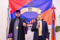 El diario Sardarabad celebra 50 años de trayectoria en la comunidad armenia