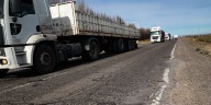 Un informe sindical alertó sobre los sobrecostos millonarios por el deterioro vial y los camiones obsoletos