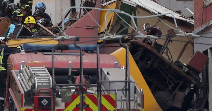 Un funicular se descarrila en Lisboa y provoca 15 muertes y heridos; proclaman luto nacional en Portugal