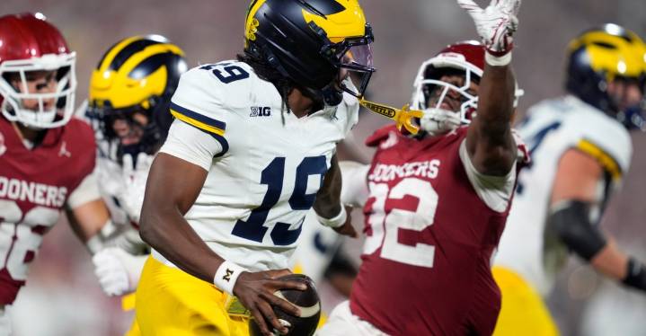 Oklahoma’s John Mateer praises Michigan QB Bryce Underwood’s ‘fight’